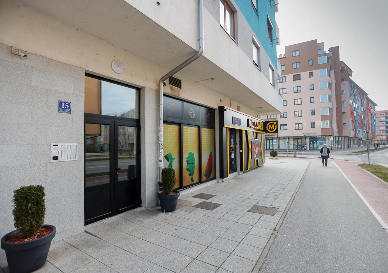 Apartman Teo Lukavica Exterior photo
